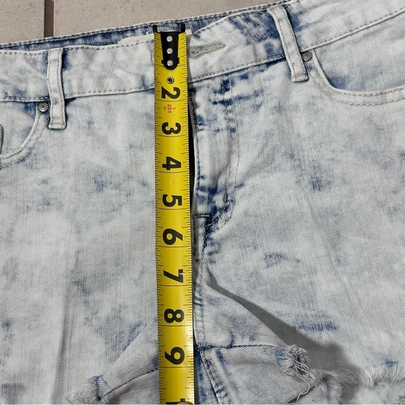 Jessica Simpson Women Denim Cherish Short Blue Shorts Size 28. - Picture 9 of 9